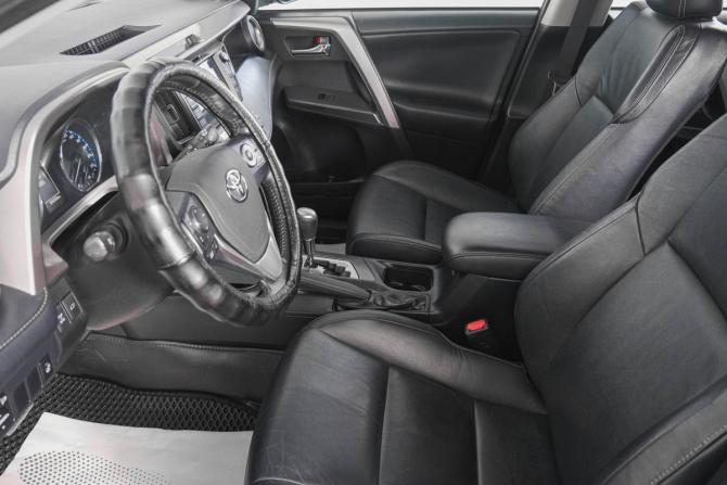 Toyota RAV4 IV (XA40) Рестайлинг с пробегом 2019 года, цена 2 899 000 рублей, 89000 км, внедорожник, Автокод Объявления