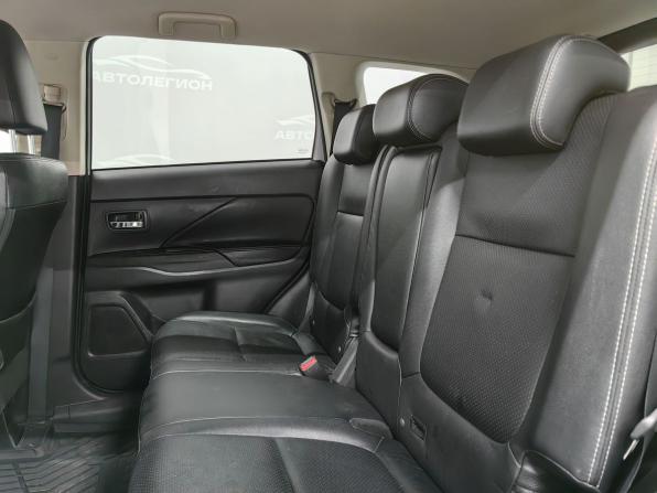Mitsubishi Outlander III Рестайлинг 2 с пробегом 2017 года, цена 1 900 000 рублей, 156111 км, внедорожник, Автокод Объявления