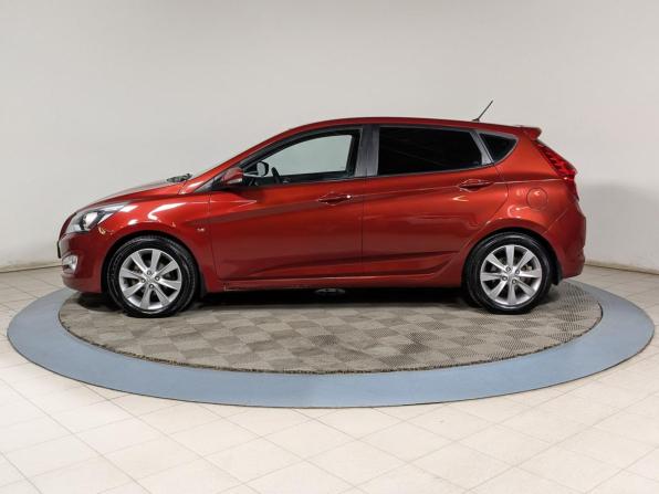 Hyundai Solaris I Рестайлинг с пробегом 2015 года, цена 989 000 рублей, 119000 км, хэтчбек, Автокод Объявления