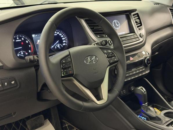 Hyundai Tucson III с пробегом 2016 года, цена 1 439 000 рублей, 103774 км, внедорожник, Автокод Объявления