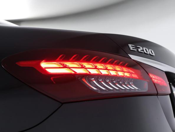 Mercedes-Benz E-Класс V (W213 S213 C238) Рестайлинг с пробегом 2021 года, цена 4 320 000 рублей, 96353 км, седан, Автокод Объявления