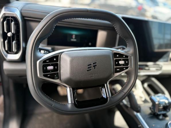JETOUR T2 с пробегом 2024 года, цена 3 740 000 рублей, 4252 км, внедорожник, Автокод Объявления