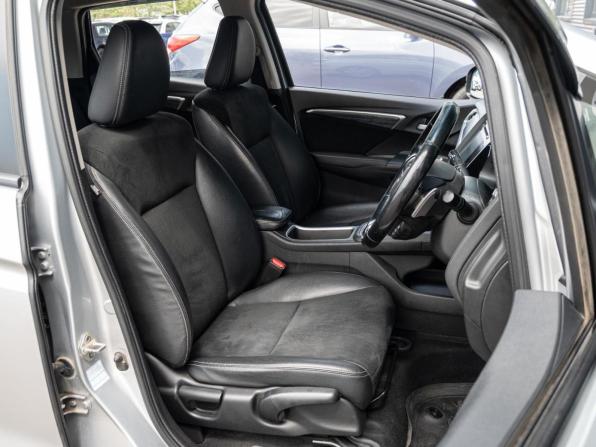 Honda Shuttle II с пробегом 2016 года, цена 1 250 000 рублей, 175321 км, универсал, Автокод Объявления