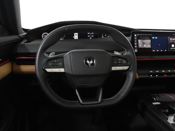 Changan UNI-V I с пробегом 2023 года, цена 2 099 000 рублей, 55660 км, лифтбек, Автокод Объявления