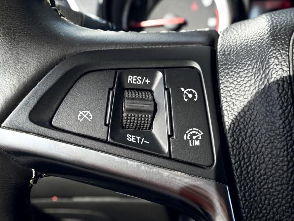 Opel Mokka I с пробегом 2014 года, цена 1 249 000 рублей, 94233 км, внедорожник, Автокод Объявления