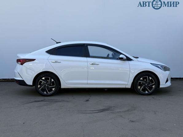 Hyundai Solaris II Рестайлинг с пробегом 2021 года, цена 1 670 000 рублей, 70768 км, седан, Автокод Объявления