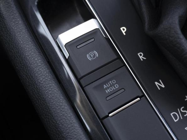 Volkswagen Tiguan II Рестайлинг с пробегом 2020 года, цена 2 729 000 рублей, 82104 км, внедорожник, Автокод Объявления