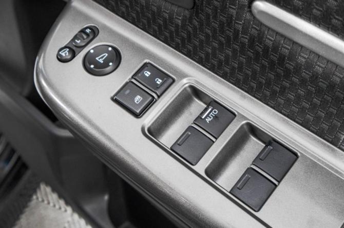 Honda Stepwgn V Рестайлинг с пробегом 2017 года, цена 2 079 000 рублей, 117000 км, минивэн, Автокод Объявления