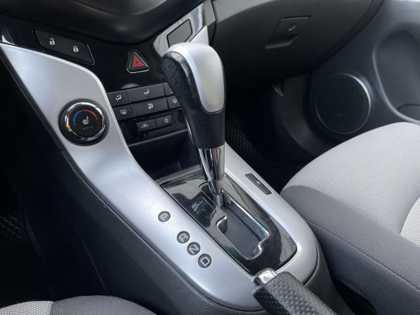Chevrolet Cruze I с пробегом 2010 года, цена 695 000 рублей, 197560 км, седан, Автокод Объявления