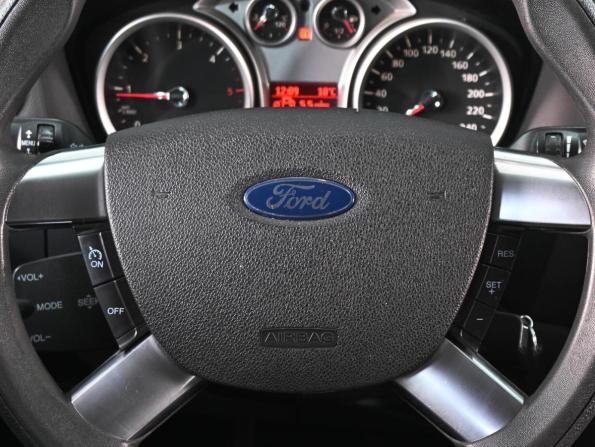 Ford Focus II Рестайлинг с пробегом 2010 года, цена 700 000 рублей, 214752 км, хэтчбек, Автокод Объявления