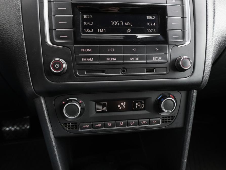 Volkswagen Polo V Рестайлинг Москва  - изображение 20