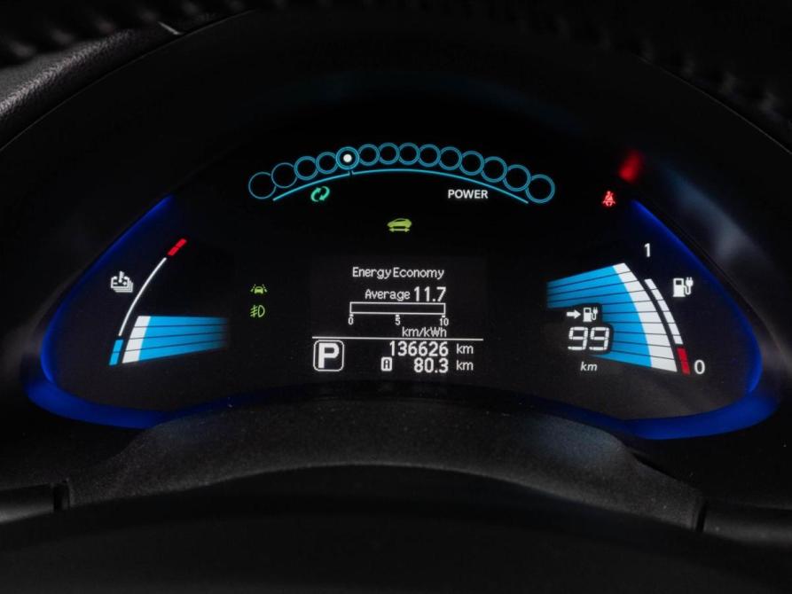 Nissan Leaf I (ZE0/AZE0) Тюмень  - изображение 13