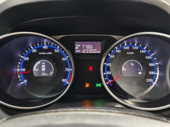 Hyundai ix35 I Рестайлинг с пробегом 2014 года, цена 1 355 000 рублей, 123287 км, внедорожник, Автокод Объявления