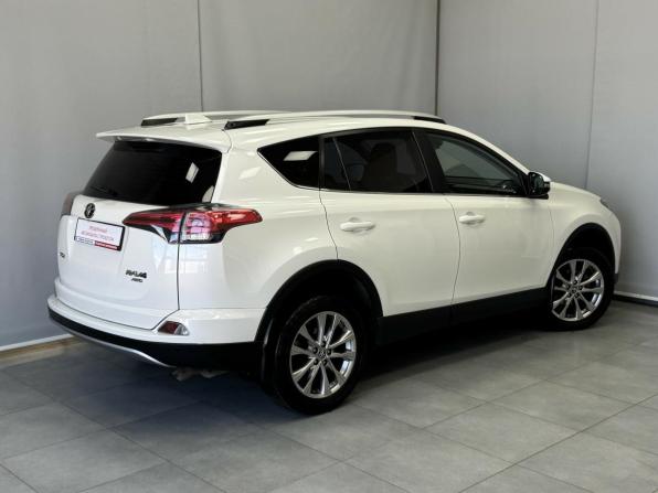 Toyota RAV4 IV (XA40) Рестайлинг с пробегом 2017 года, цена 2 330 000 рублей, 181431 км, внедорожник, Автокод Объявления