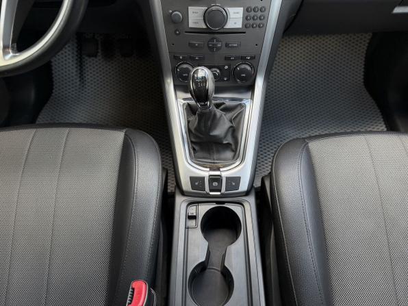 Opel Antara I Рестайлинг с пробегом 2014 года, цена 895 000 рублей, 191087 км, внедорожник, Автокод Объявления