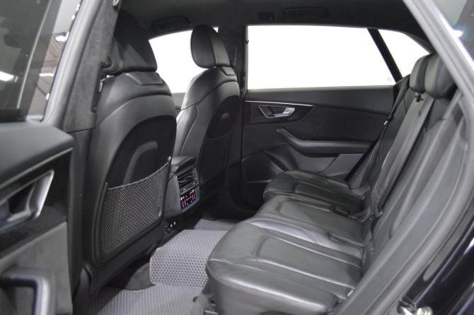 Audi Q8 I (4M) с пробегом 2019 года, цена 6 250 000 рублей, 77000 км, внедорожник, Автокод Объявления