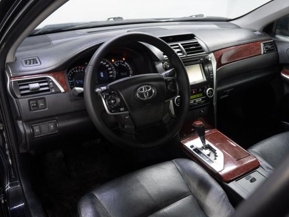 Toyota Camry VII (XV50) с пробегом 2013 года, цена 1 399 000 рублей, 193278 км, седан, Автокод Объявления