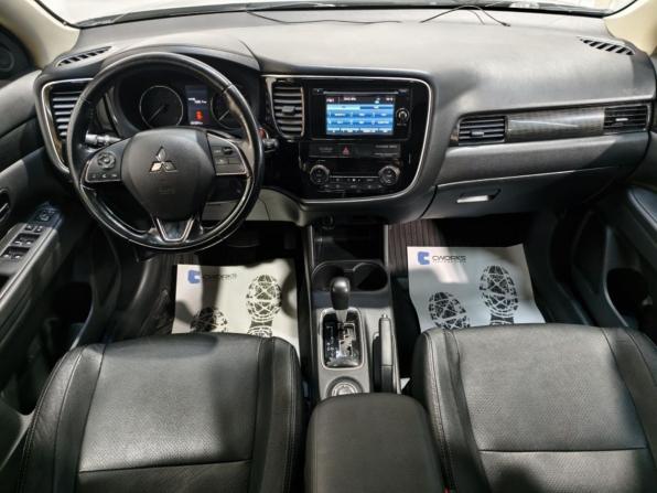 Mitsubishi Outlander III Рестайлинг 2 с пробегом 2016 года, цена 1 675 000 рублей, 197293 км, внедорожник, Автокод Объявления