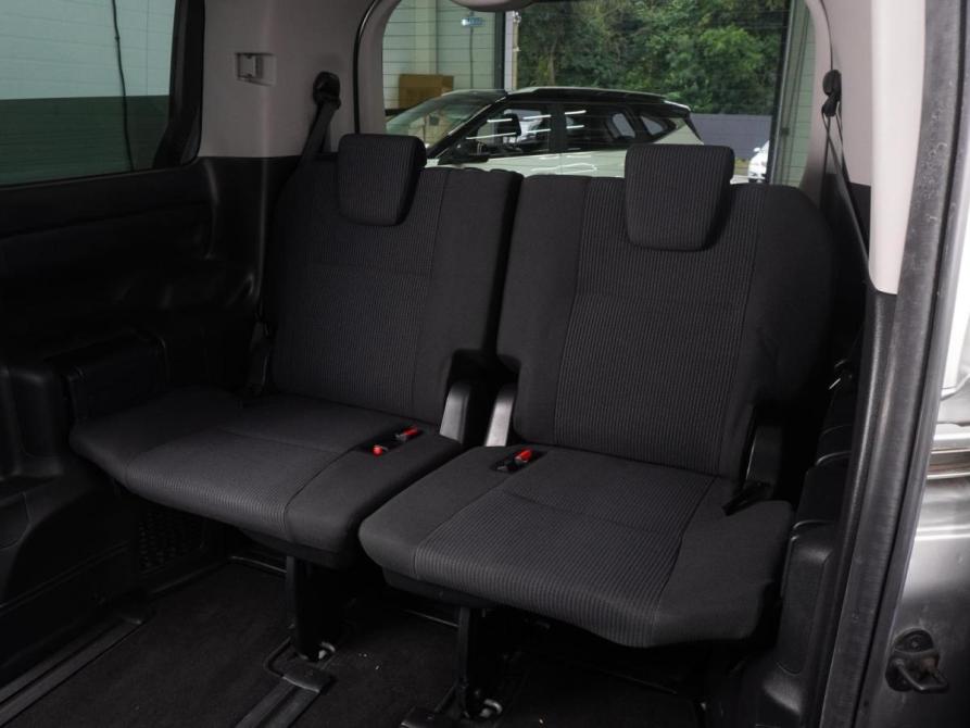 Toyota Voxy III (R80) Рестайлинг Воронеж  - изображение 9