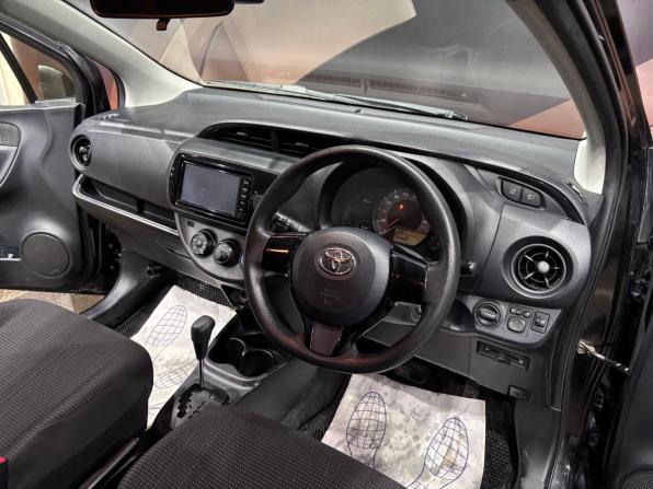 Toyota Vitz III (XP130) Рестайлинг с пробегом 2018 года, цена 740 000 рублей, 131812 км, хэтчбек, Автокод Объявления