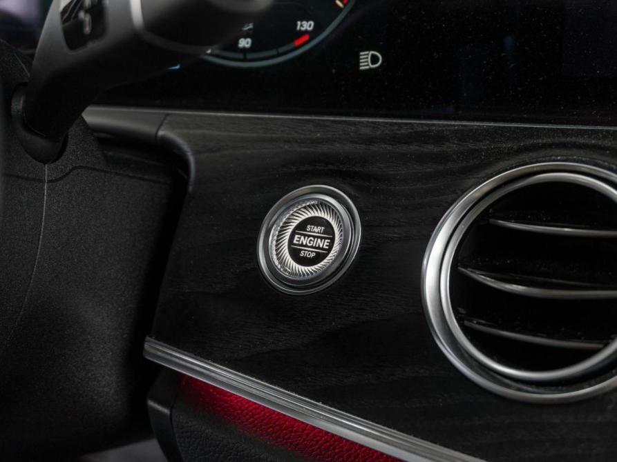 Mercedes-Benz E-Класс V (W213 S213 C238) Рестайлинг Тюмень  - изображение 16