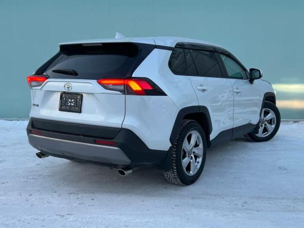 Toyota RAV4 V (XA50) с пробегом 2021 года, цена 3 099 000 рублей, 39840 км, внедорожник, Автокод Объявления