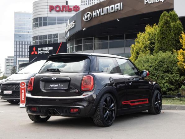 Mini Hatch III (F55/F56) с пробегом 2015 года, цена 1 768 000 рублей, 114043 км, хэтчбек, Автокод Объявления