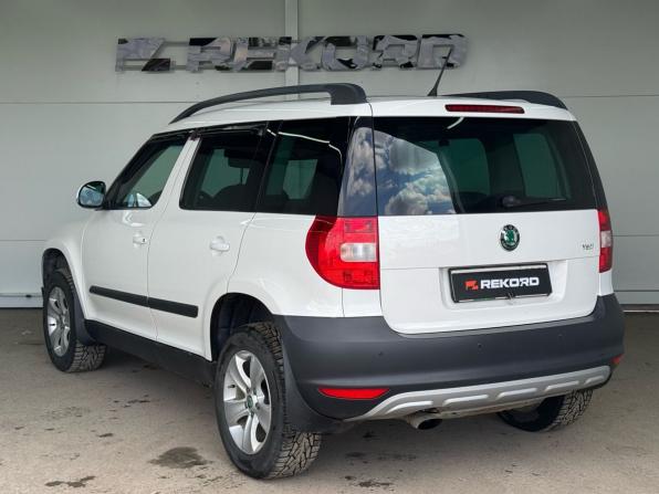 Skoda Yeti I с пробегом 2012 года, цена 799 000 рублей, 258799 км, внедорожник, Автокод Объявления