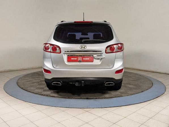 Hyundai Santa Fe II Рестайлинг с пробегом 2011 года, цена 1 265 500 рублей, 266000 км, внедорожник, Автокод Объявления
