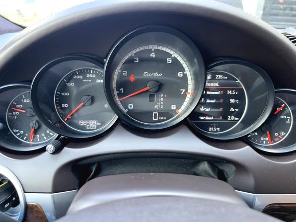 Porsche Cayenne II (958) с пробегом 2011 года, цена 1 990 000 рублей, 198351 км, внедорожник, Автокод Объявления