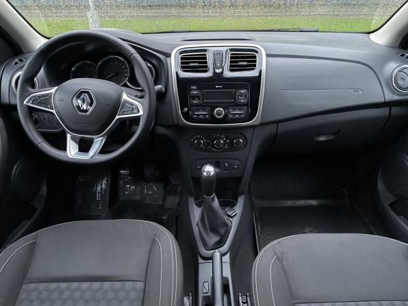 Renault Logan II Рестайлинг с пробегом 2018 года, цена 950 000 рублей, 69261 км, седан, Автокод Объявления