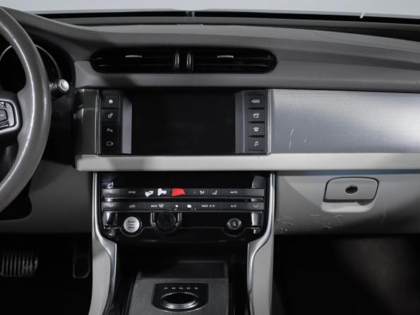Jaguar XF II с пробегом 2017 года, цена 1 975 000 рублей, 92000 км, седан, Автокод Объявления