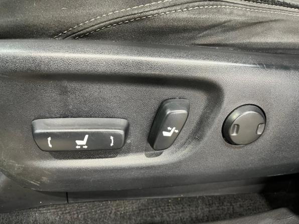 Toyota Land Cruiser Prado 150 Series Рестайлинг 1 с пробегом 2014 года, цена 3 330 000 рублей, 220450 км, внедорожник, Автокод Объявления