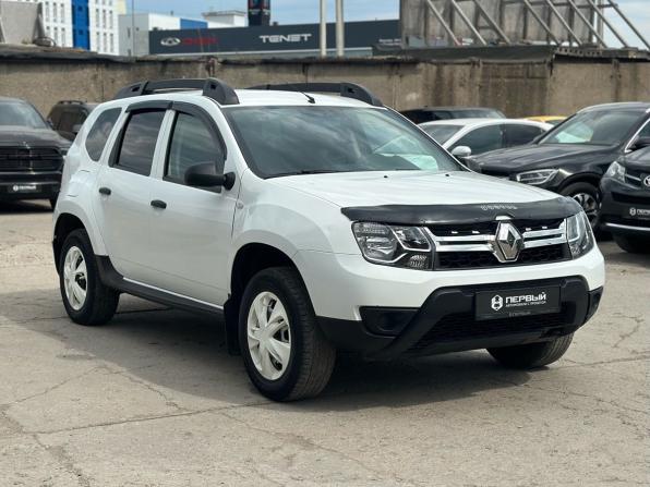 Renault Duster I Рестайлинг с пробегом 2017 года, цена 980 000 рублей, 126917 км, внедорожник, Автокод Объявления