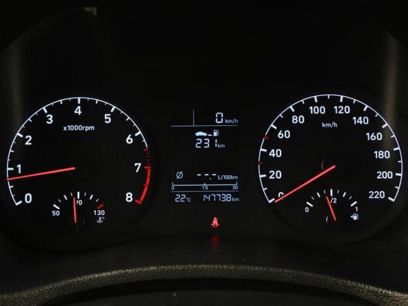 Hyundai Solaris II с пробегом 2018 года, цена 1 039 000 рублей, 147738 км, седан, Автокод Объявления