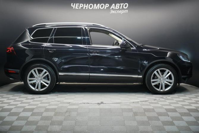 Volkswagen Touareg II Рестайлинг с пробегом 2015 года, цена 2 740 000 рублей, 239463 км, внедорожник, Автокод Объявления