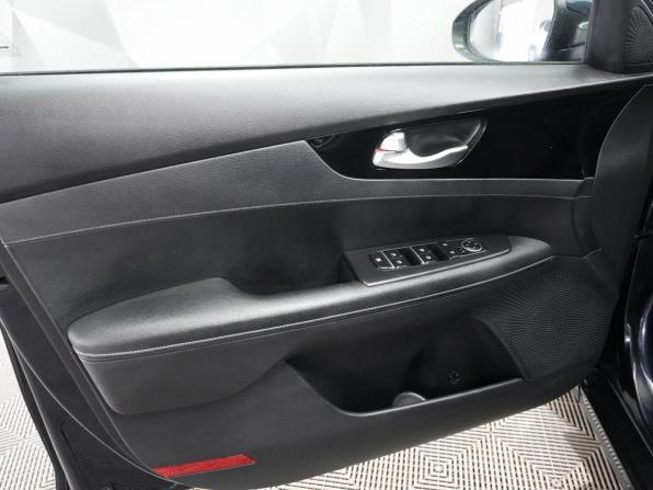 Kia Cerato IV с пробегом 2019 года, цена 1 842 000 рублей, 107332 км, седан, Автокод Объявления