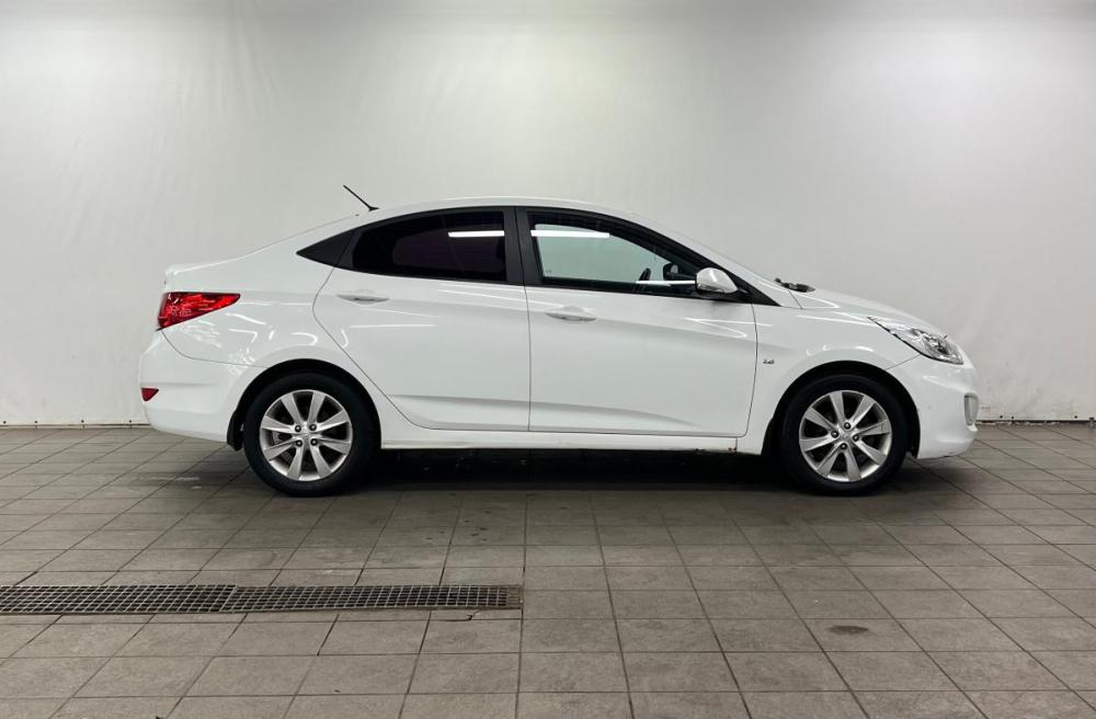 Hyundai Solaris I Санкт-Петербург  - изображение 3