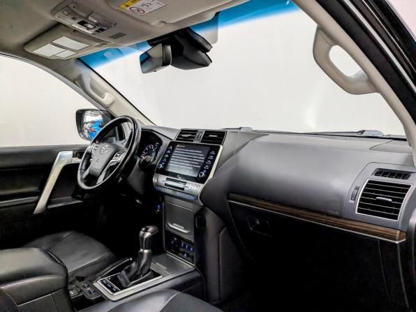Toyota Land Cruiser Prado 150 Series Рестайлинг 2 с пробегом 2022 года, цена 7 300 000 рублей, 68165 км, внедорожник, Автокод Объявления