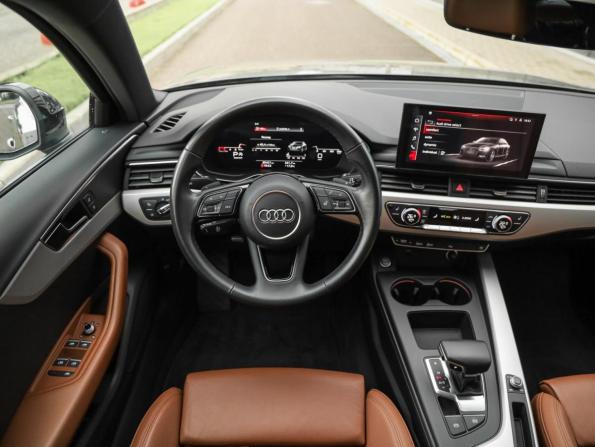 Audi A4 V (B9) Рестайлинг с пробегом 2021 года, цена 3 499 000 рублей, 85159 км, седан, Автокод Объявления