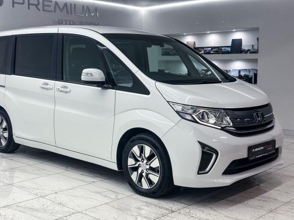 Honda Stepwgn V Рестайлинг с пробегом 2020 года, цена 2 250 000 рублей, 79000 км, минивэн, Автокод Объявления