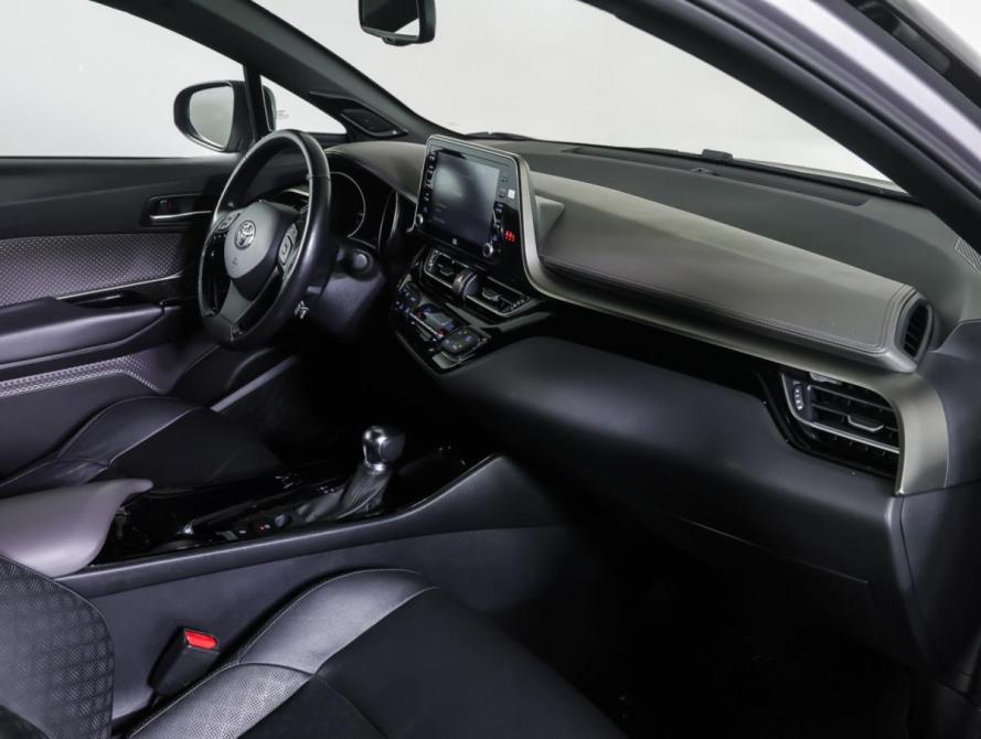 Toyota C-HR I Рестайлинг Москва  - изображение 10