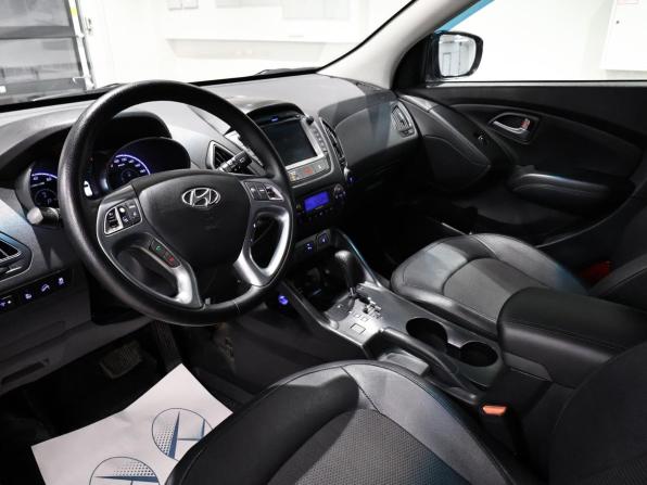 Hyundai ix35 I Рестайлинг с пробегом 2015 года, цена 1 130 000 рублей, 211000 км, внедорожник, Автокод Объявления