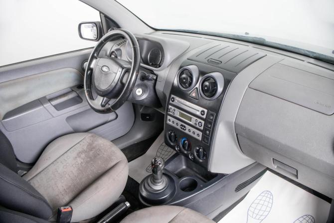 Ford Fusion I Рестайлинг с пробегом 2005 года, цена 429 000 рублей, 225000 км, хэтчбек, Автокод Объявления