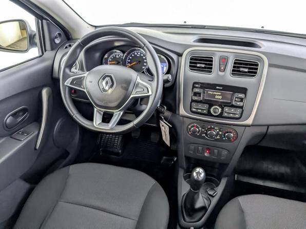 Renault Logan II с пробегом 2018 года, цена 870 000 рублей, 85446 км, седан, Автокод Объявления