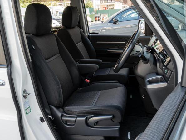 Honda Stepwgn V с пробегом 2015 года, цена 2 020 000 рублей, 125301 км, минивэн, Автокод Объявления