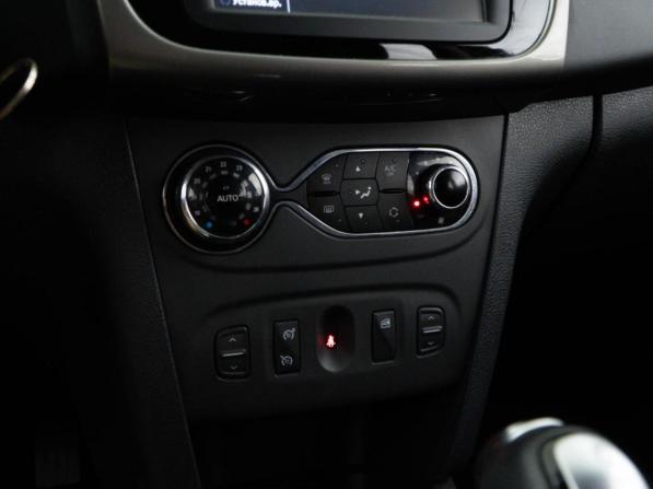 Renault Sandero II Рестайлинг с пробегом 2018 года, цена 1 199 444 рубля, 71534 км, хэтчбек, Автокод Объявления