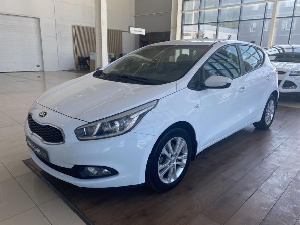 Kia Ceed II с пробегом 2013 года, цена 1 065 000 рублей, 140942 км, хэтчбек, Автокод Объявления