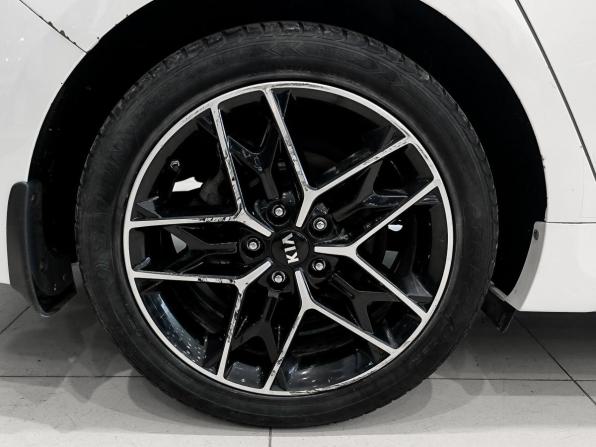 Kia Optima IV Рестайлинг с пробегом 2018 года, цена 2 080 000 рублей, 106058 км, седан, Автокод Объявления