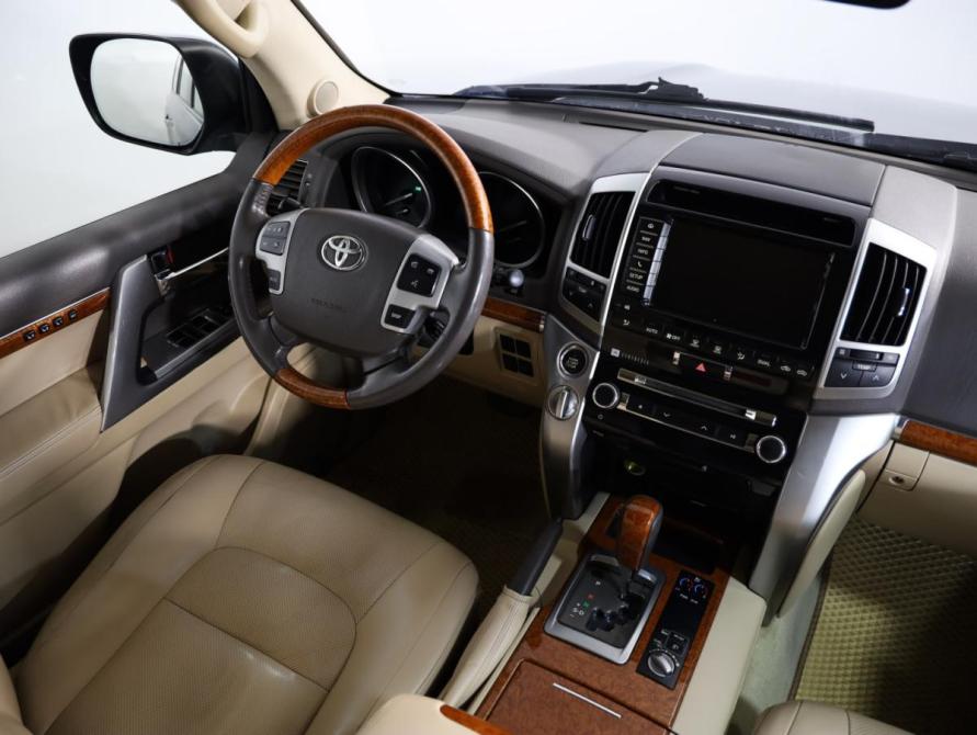 Toyota Land Cruiser 200 Series Рестайлинг 1 Санкт-Петербург  - изображение 8